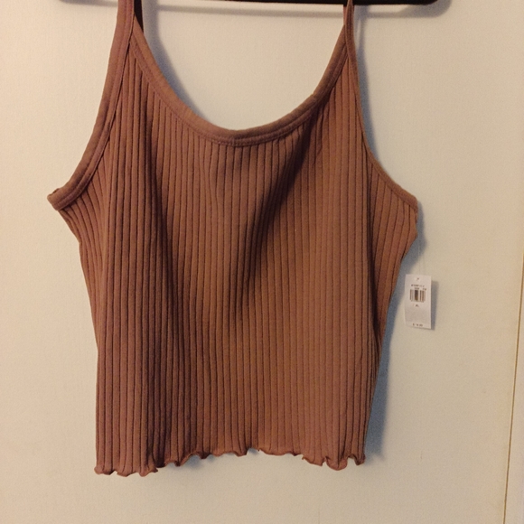 women's Xl tank top - Picture 2 of 4